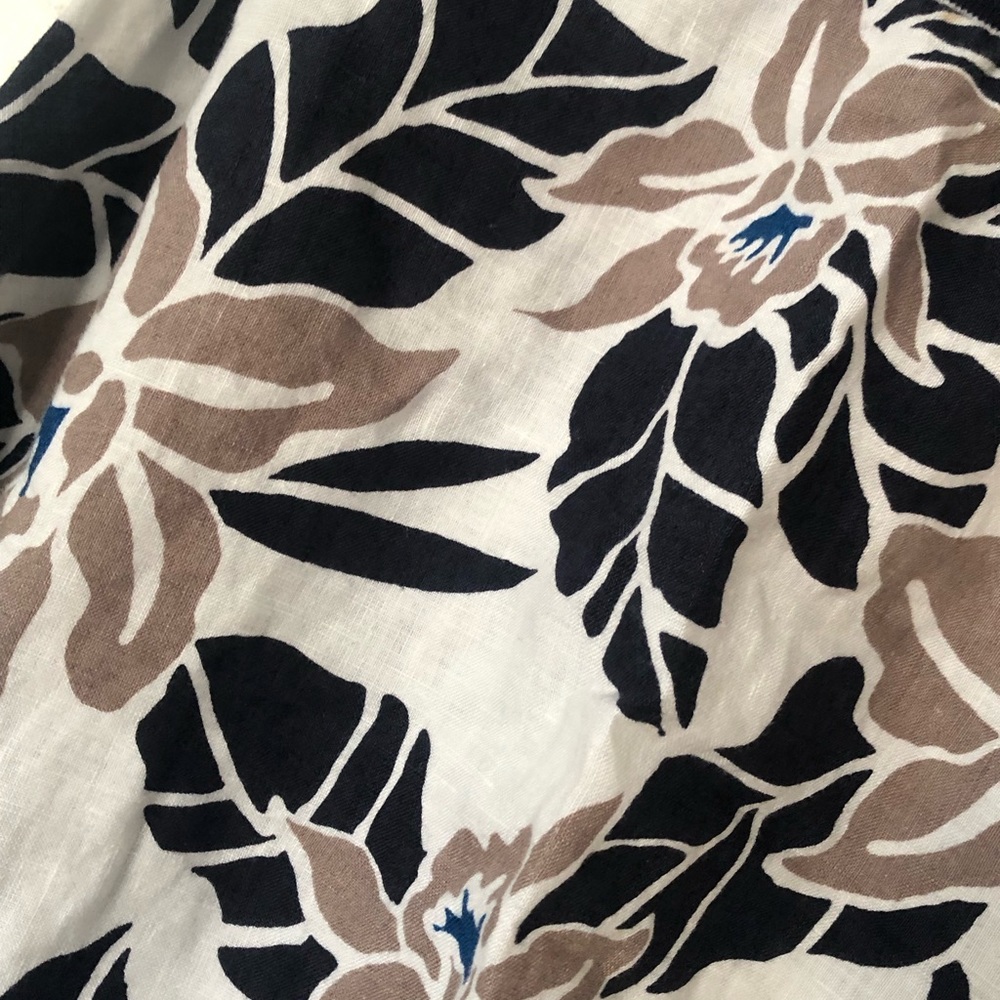 Practically New, In Perfect Condition. 100% Linen… - image 4